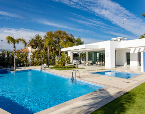 CONTEMPORARY TOWNHOUSE ON THE COSTA DEL SOL