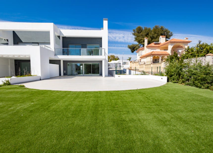 CONTEMPORARY TOWNHOUSE ON THE COSTA DEL SOL