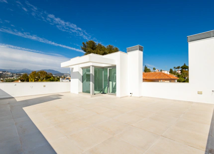 CONTEMPORARY TOWNHOUSE ON THE COSTA DEL SOL