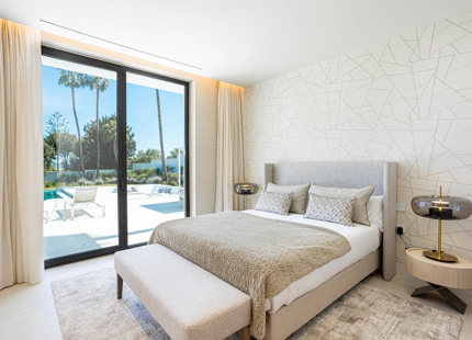 LUXURY CONTEMPORARY VILLA ON THE NEW GOLDEN MILE