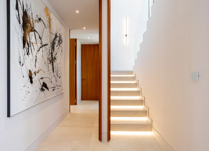 LUXURY CONTEMPORARY VILLA ON THE NEW GOLDEN MILE