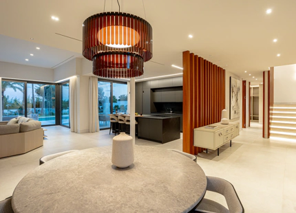 LUXURY CONTEMPORARY VILLA ON THE NEW GOLDEN MILE