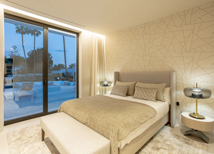 LUXURY CONTEMPORARY VILLA ON THE NEW GOLDEN MILE