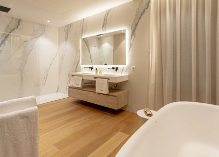 LUXURY CONTEMPORARY VILLA ON THE NEW GOLDEN MILE