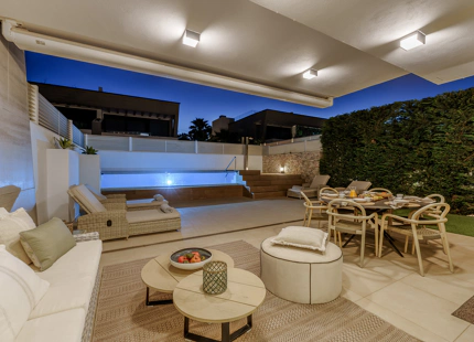 MODERN BEACHSIDE SEMI-DETACHED HOUSE IN PUERTO BANÚS