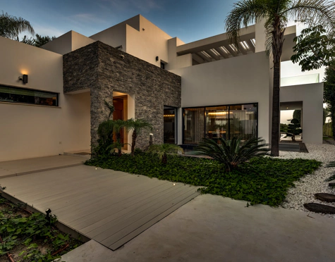 LUXURY SEA VIEW VILLA IN MARBELLA GOLDEN MILE
