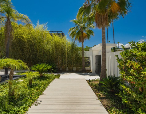 LUXURY SEA VIEW VILLA IN MARBELLA GOLDEN MILE
