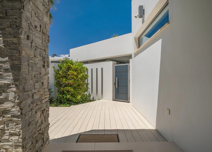LUXURY SEA VIEW VILLA IN MARBELLA GOLDEN MILE