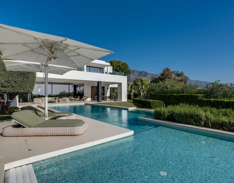 LUXURY SEA VIEW VILLA IN MARBELLA GOLDEN MILE