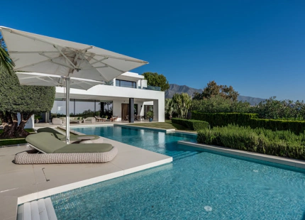LUXURY SEA VIEW VILLA IN MARBELLA GOLDEN MILE