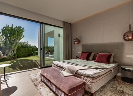 LUXURY SEA VIEW VILLA IN MARBELLA GOLDEN MILE