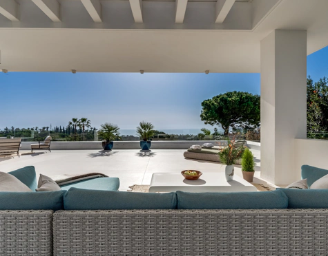 LUXURY SEA VIEW VILLA IN MARBELLA GOLDEN MILE