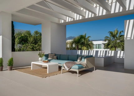 LUXURY SEA VIEW VILLA IN MARBELLA GOLDEN MILE