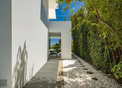 LUXURY SEA VIEW VILLA IN MARBELLA GOLDEN MILE