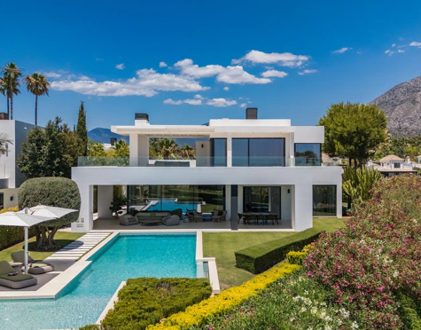 LUXURY SEA VIEW VILLA IN MARBELLA GOLDEN MILE