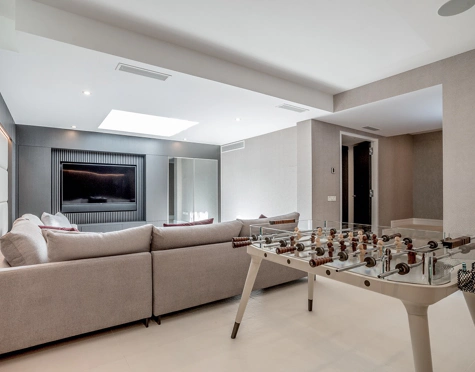 LUXURY SEA VIEW VILLA IN MARBELLA GOLDEN MILE