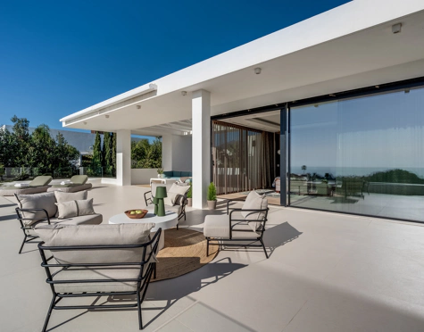 LUXURY SEA VIEW VILLA IN MARBELLA GOLDEN MILE
