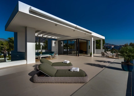 LUXURY SEA VIEW VILLA IN MARBELLA GOLDEN MILE