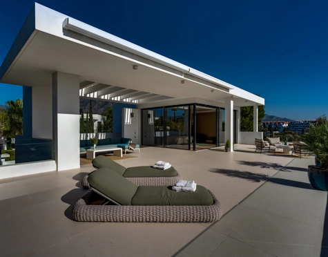 LUXURY SEA VIEW VILLA IN MARBELLA GOLDEN MILE