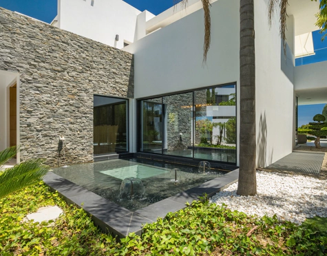 LUXURY SEA VIEW VILLA IN MARBELLA GOLDEN MILE