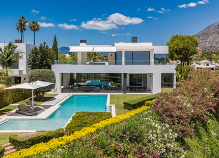 LUXURY SEA VIEW VILLA IN MARBELLA GOLDEN MILE