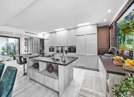 RENOVATED VILLA WITH EXCEPTIONAL OUTDOOR LIVING IN ATALAYA ISDABE
