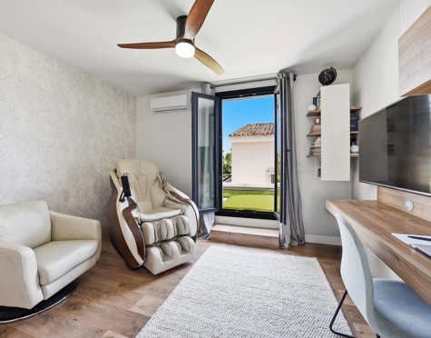 RENOVATED VILLA WITH EXCEPTIONAL OUTDOOR LIVING IN ATALAYA ISDABE