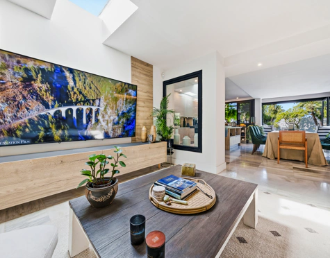 RENOVATED VILLA WITH EXCEPTIONAL OUTDOOR LIVING IN ATALAYA ISDABE