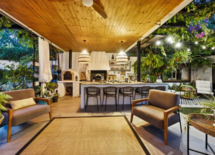 RENOVATED VILLA WITH EXCEPTIONAL OUTDOOR LIVING IN ATALAYA ISDABE