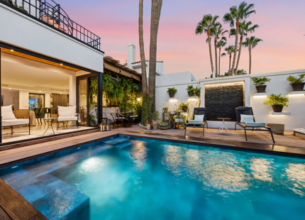 RENOVATED VILLA WITH EXCEPTIONAL OUTDOOR LIVING IN ATALAYA ISDABE