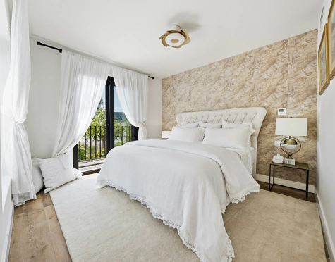 RENOVATED VILLA WITH EXCEPTIONAL OUTDOOR LIVING IN ATALAYA ISDABE