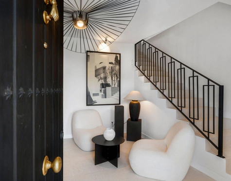 MODERN FRONTLINE GOLF TOWNHOUSE IN NUEVA ANDALUCÍA