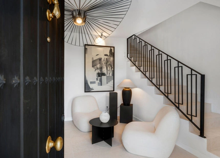 MODERN FRONTLINE GOLF TOWNHOUSE IN NUEVA ANDALUCÍA