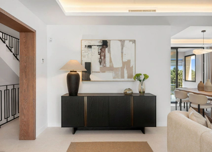 MODERN FRONTLINE GOLF TOWNHOUSE IN NUEVA ANDALUCÍA