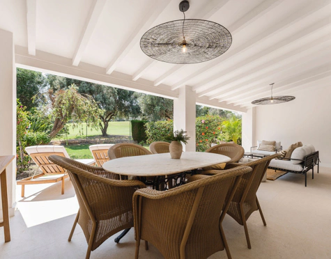 MODERN FRONTLINE GOLF TOWNHOUSE IN NUEVA ANDALUCÍA