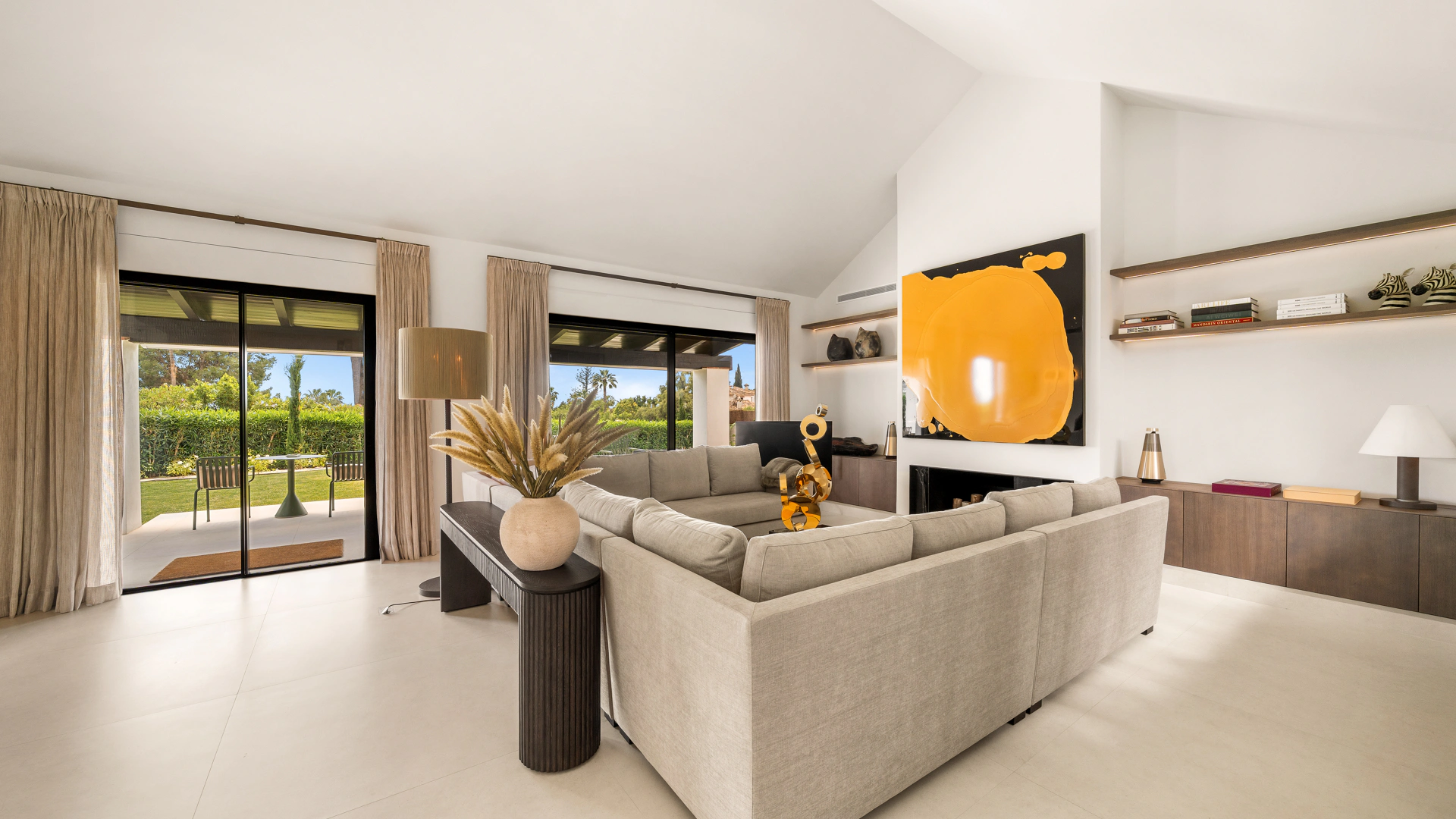 Villa for sale in Cascada de Camojan, Marbella Golden Mile