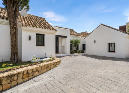 LUXURY MEDITERRANEAN VILLA IN MARBELLA