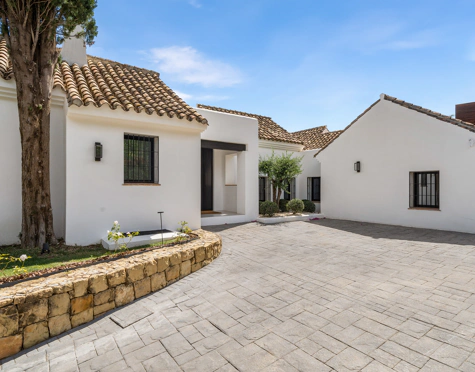 LUXURY MEDITERRANEAN VILLA IN MARBELLA