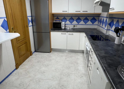 Three-bedroom apartment with terrace in Tembo, Puerto Banús.