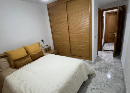 Three-bedroom apartment with terrace in Tembo, Puerto Banús.