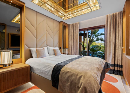 LUXURY RENOVATED GROUND FLOOR APARTMENT IN PUERTO BANÚS