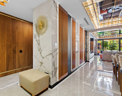 LUXURY RENOVATED GROUND FLOOR APARTMENT IN PUERTO BANÚS