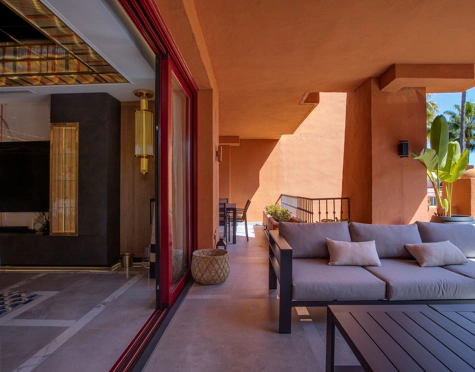 LUXURY RENOVATED GROUND FLOOR APARTMENT IN PUERTO BANÚS