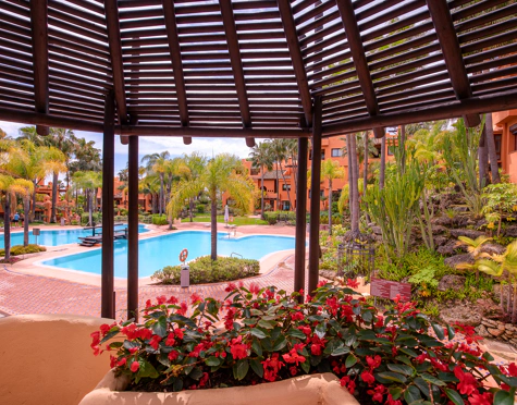 LUXURY RENOVATED GROUND FLOOR APARTMENT IN PUERTO BANÚS