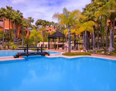 LUXURY RENOVATED GROUND FLOOR APARTMENT IN PUERTO BANÚS