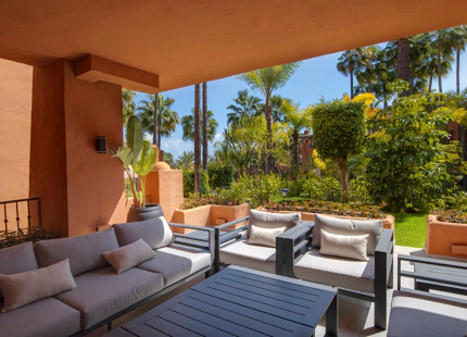 LUXURY RENOVATED GROUND FLOOR APARTMENT IN PUERTO BANÚS