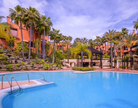 LUXURY RENOVATED GROUND FLOOR APARTMENT IN PUERTO BANÚS