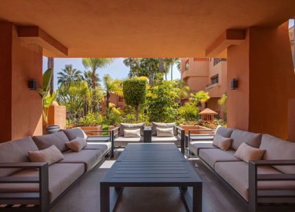 LUXURY RENOVATED GROUND FLOOR APARTMENT IN PUERTO BANÚS