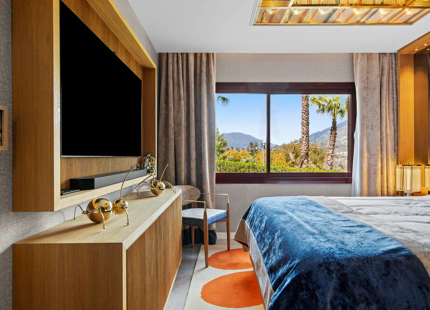LUXURY RENOVATED GROUND FLOOR APARTMENT IN PUERTO BANÚS