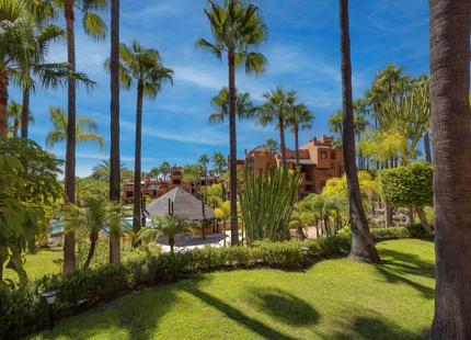 LUXURY RENOVATED GROUND FLOOR APARTMENT IN PUERTO BANÚS